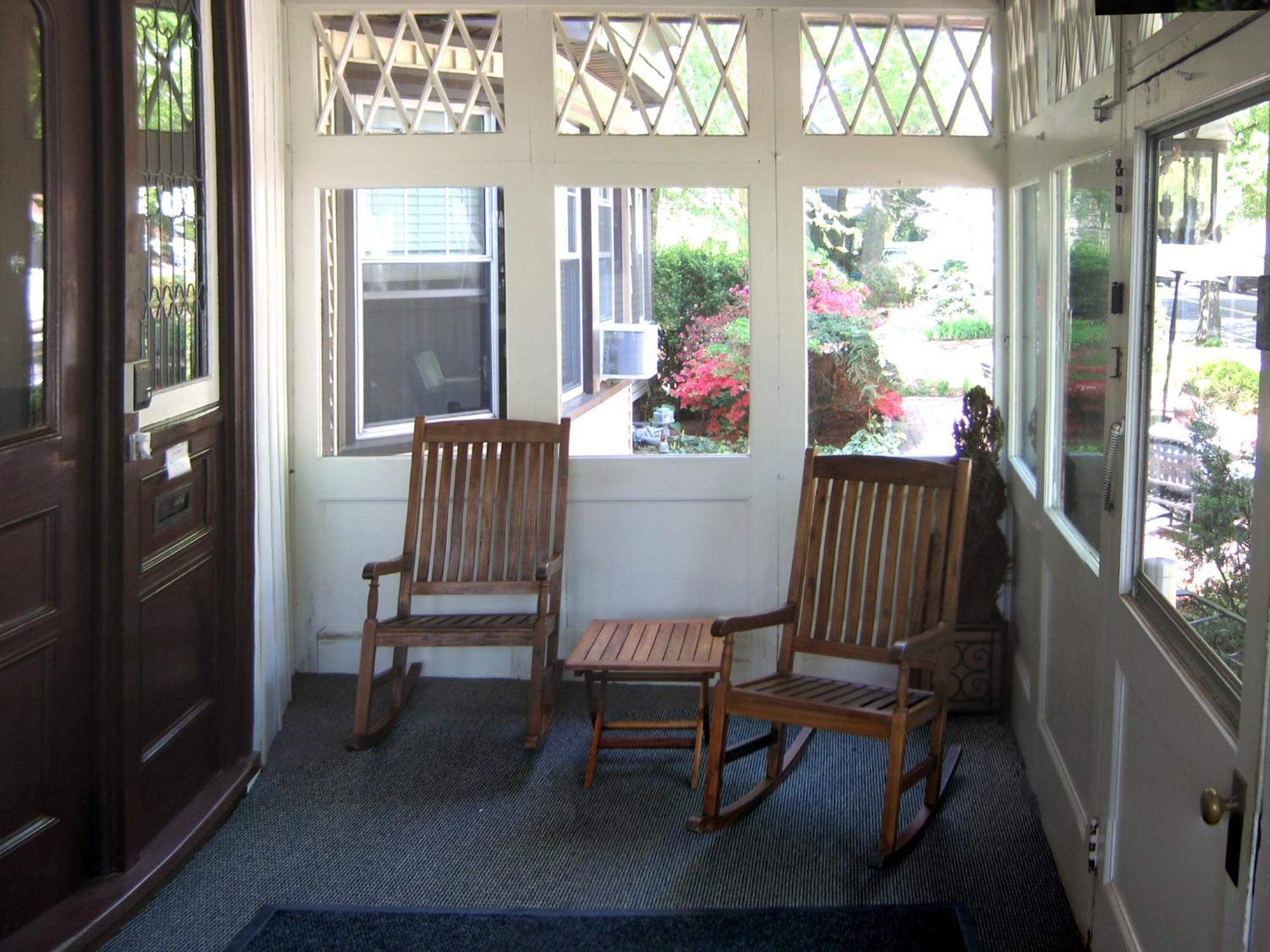 Longwood Inn Brookline Exterior photo