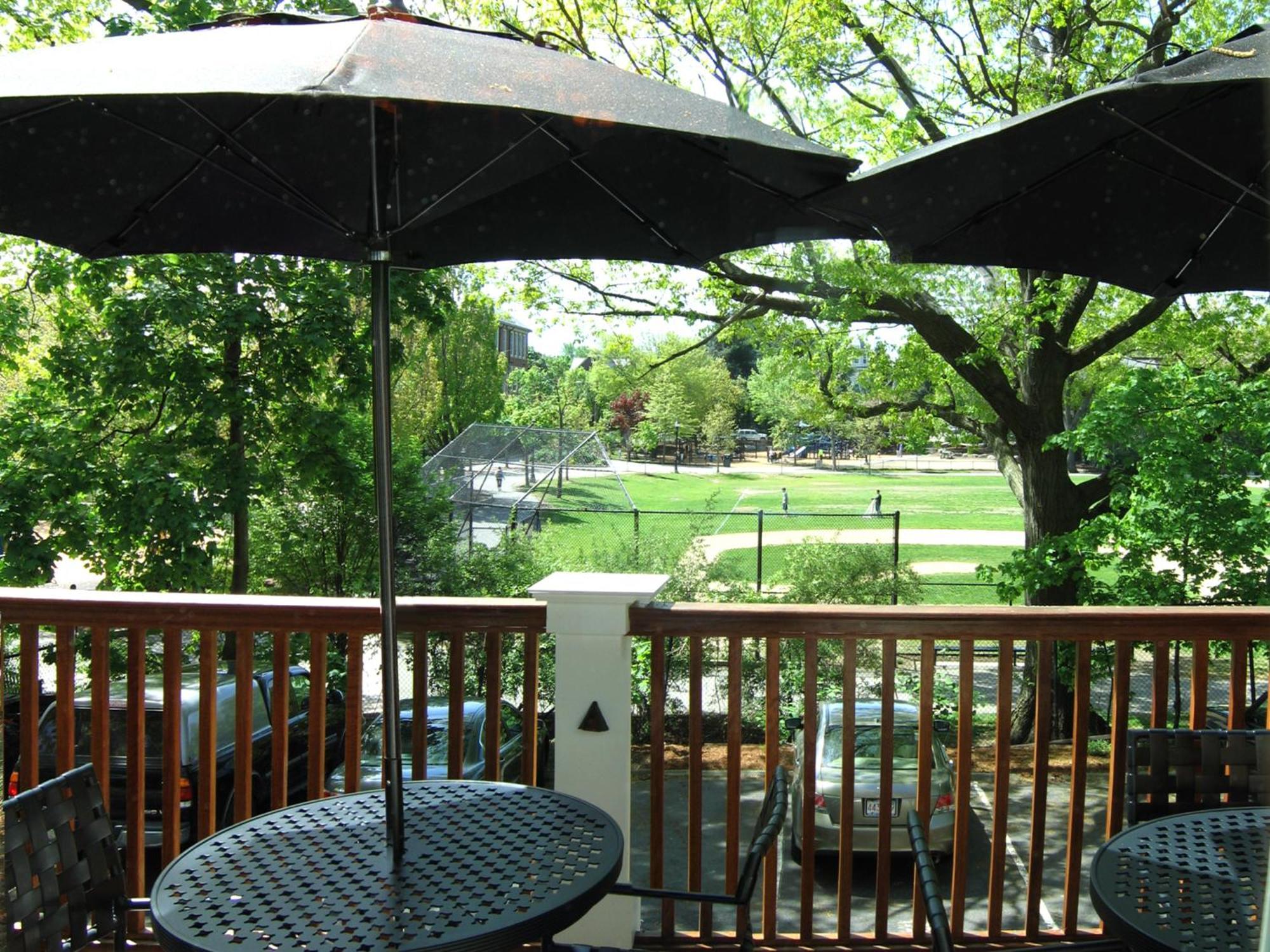 Longwood Inn Brookline Exterior photo